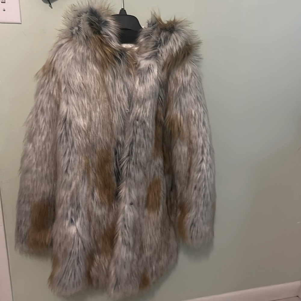 Spirithoods arctic fox